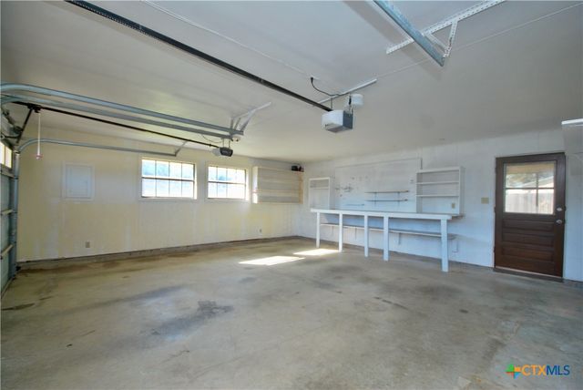 510 Russell Court, Hallettsville, TX 77964