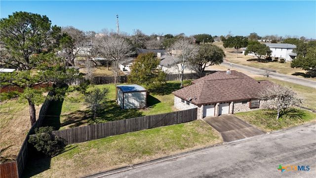 510 Russell Court, Hallettsville, TX 77964