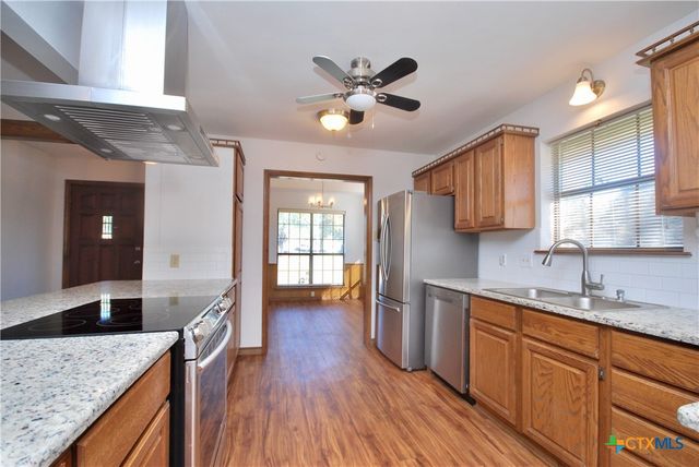 510 Russell Court, Hallettsville, TX 77964