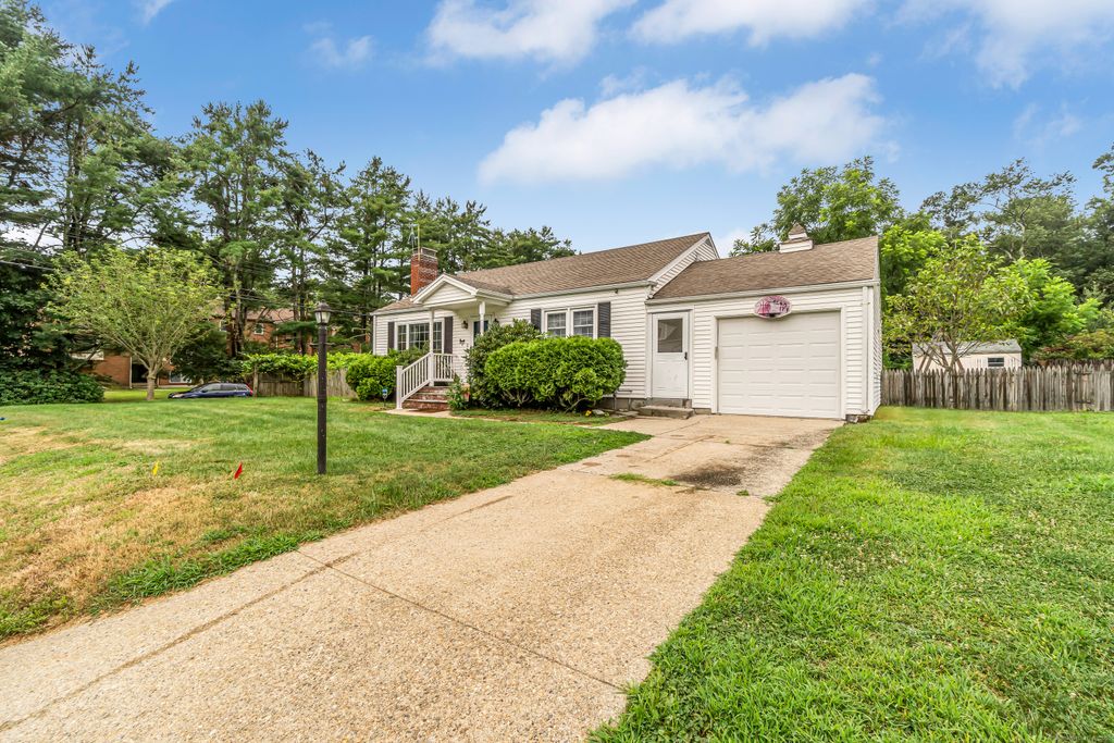 4 Curtis Street, Norwich, CT 06360