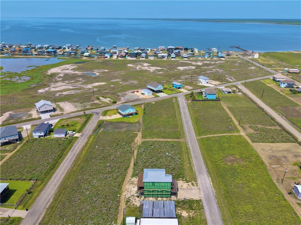 236 W Forest Oak Lane, Rockport, TX 78382 — photo 4
