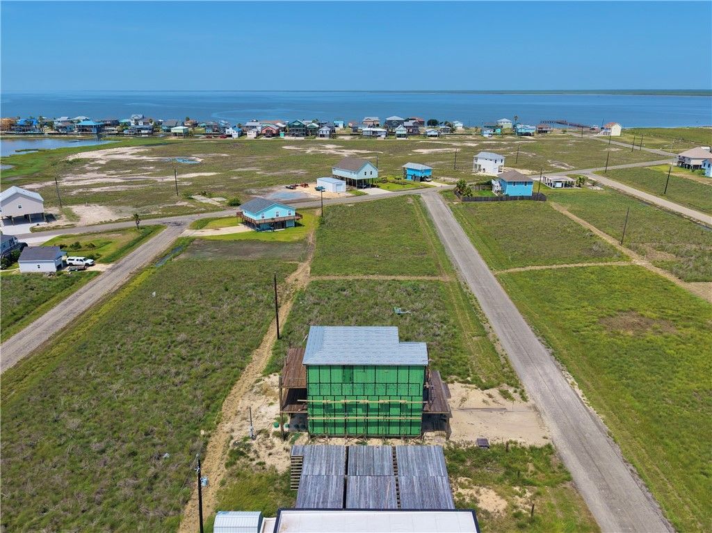 236 W Forest Oak Lane, Rockport, TX 78382 — photo 5