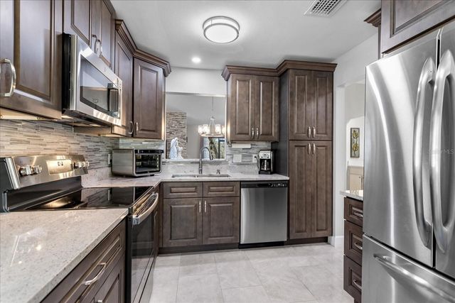 409 EVESHAM PLACE, Longwood, FL 32779