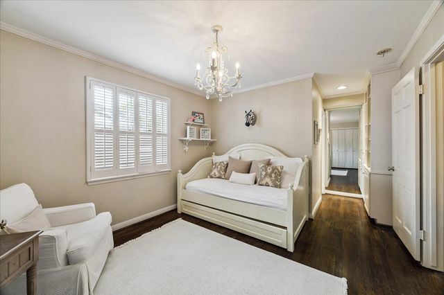 6143 Chevy Chase Drive, Houston, TX 77057