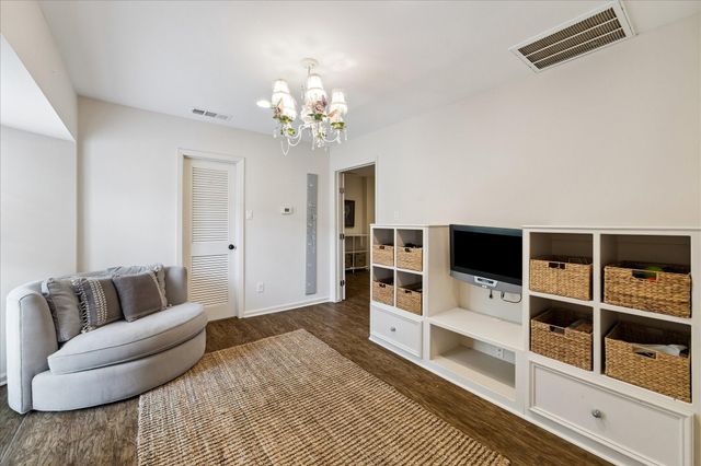 6143 Chevy Chase Drive, Houston, TX 77057