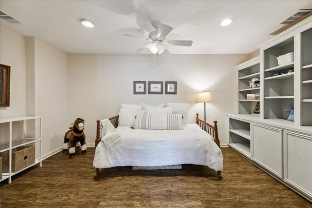 6143 Chevy Chase Drive, Houston, TX 77057