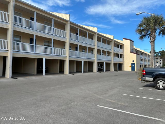 2421 Beachview Drive, A5, Ocean Springs, MS 39564