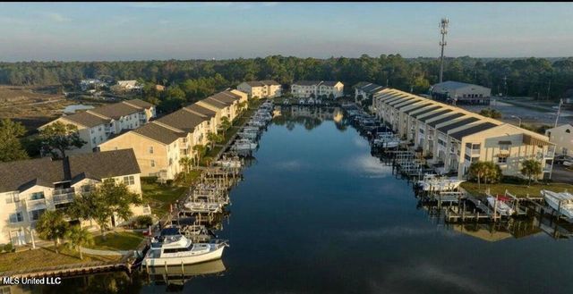 2421 Beachview Drive, A5, Ocean Springs, MS 39564
