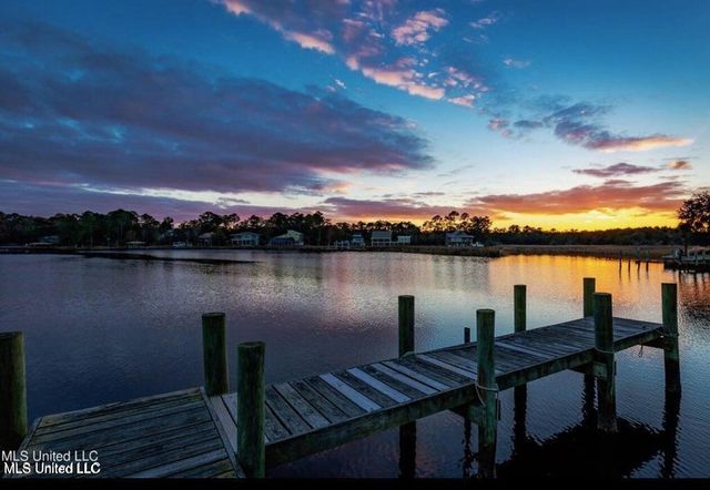 2421 Beachview Drive, A5, Ocean Springs, MS 39564