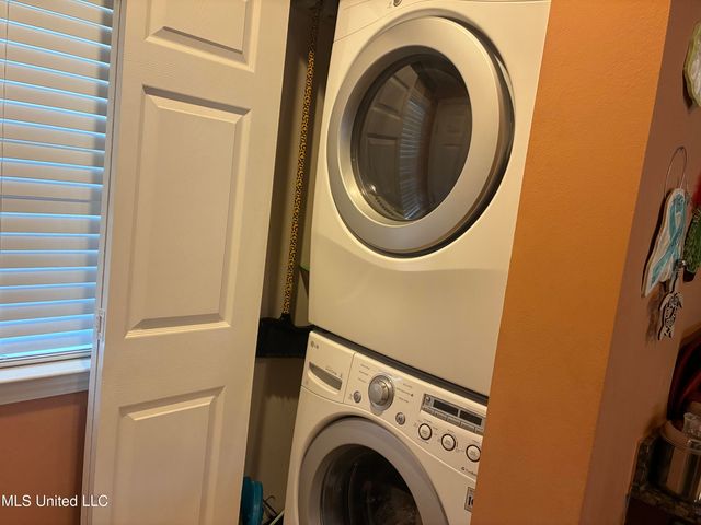 2421 Beachview Drive, A5, Ocean Springs, MS 39564