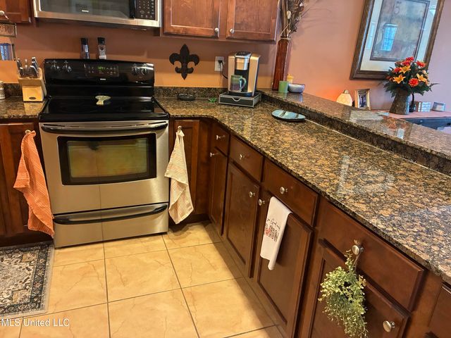 2421 Beachview Drive, A5, Ocean Springs, MS 39564