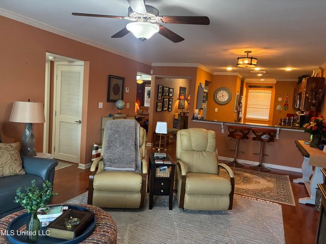 2421 Beachview Drive, A5, Ocean Springs, MS 39564