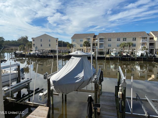 2421 Beachview Drive, A5, Ocean Springs, MS 39564