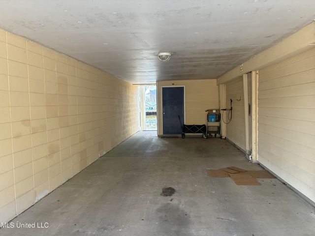 2421 Beachview Drive, A5, Ocean Springs, MS 39564