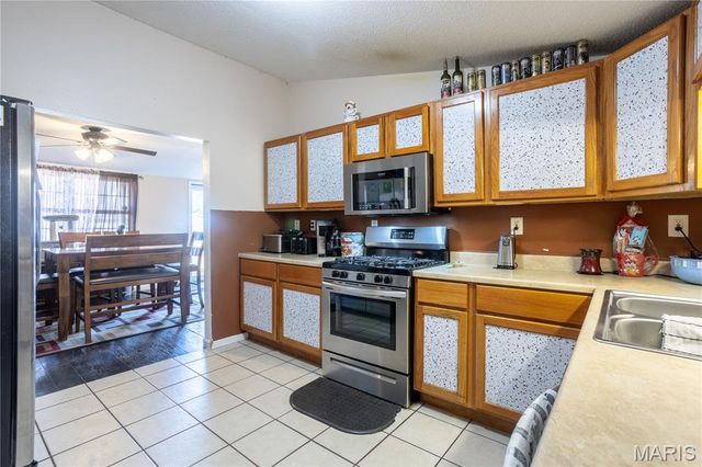 2248 Miracle Avenue, Granite City, IL 62040