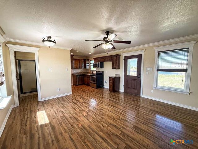 601 CR 60, Gatesville, TX 76528
