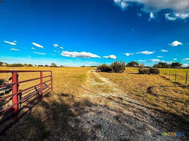 601 CR 60, Gatesville, TX 76528