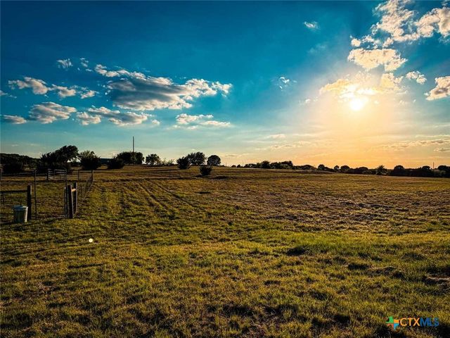 601 CR 60, Gatesville, TX 76528