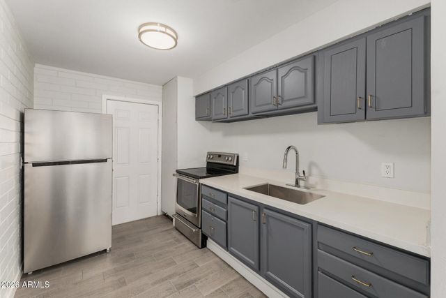 1321 N 48TH Place, Phoenix, AZ 85008