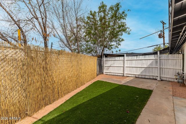 1321 N 48TH Place, Phoenix, AZ 85008