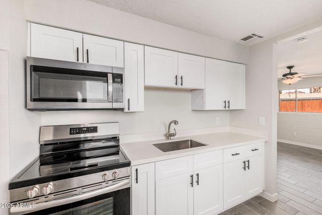 1321 N 48TH Place, Phoenix, AZ 85008