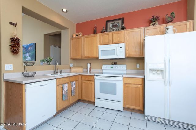 8078 W Morning Light Way, Tucson, AZ 85743