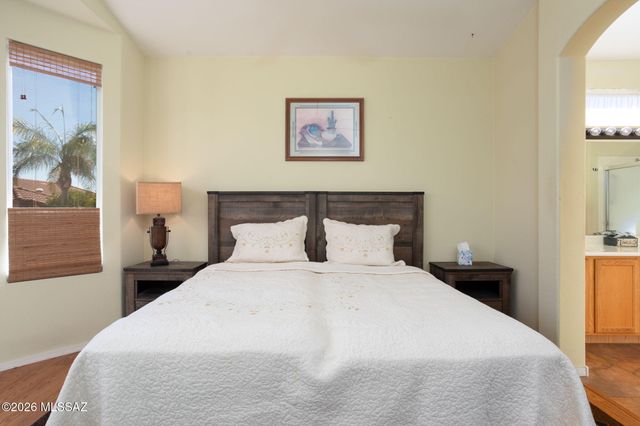 8078 W Morning Light Way, Tucson, AZ 85743