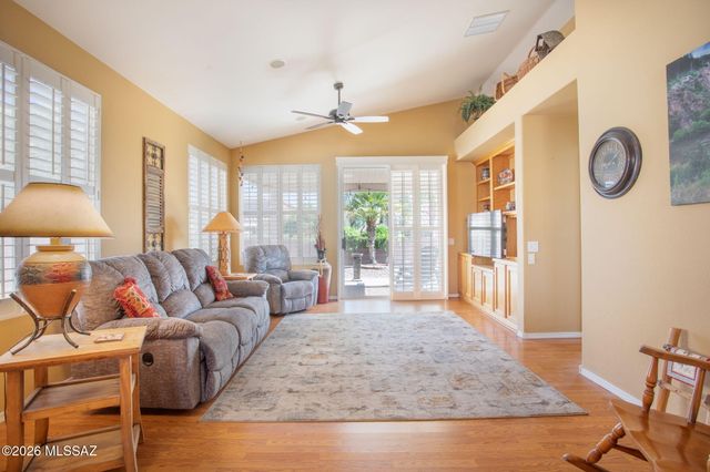 8078 W Morning Light Way, Tucson, AZ 85743