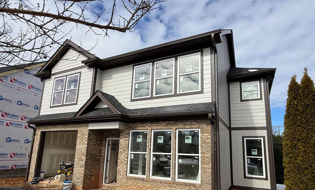 433 Ambiance Court, Spartanburg, SC 29301