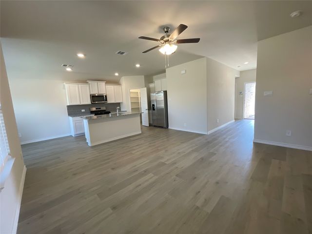 769 Sunglow Way, Lavon, TX 75166