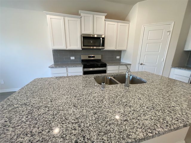 769 Sunglow Way, Lavon, TX 75166