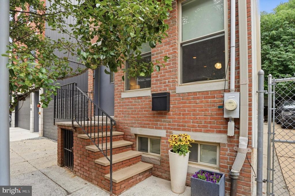 727 N UBER ST, Philadelphia, PA 19130 — exterior