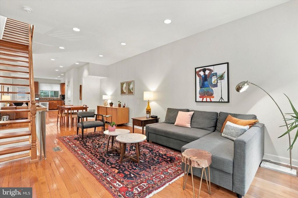 727 N UBER ST, Philadelphia, PA 19130 — photo 2