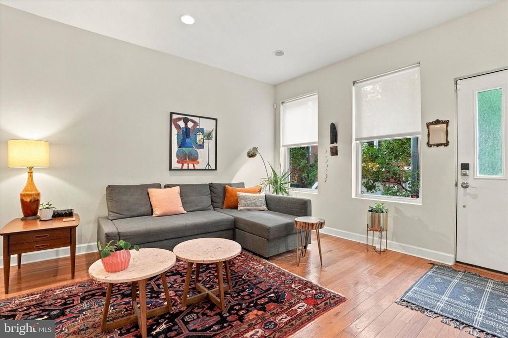 727 N UBER ST, Philadelphia, PA 19130 — photo 4