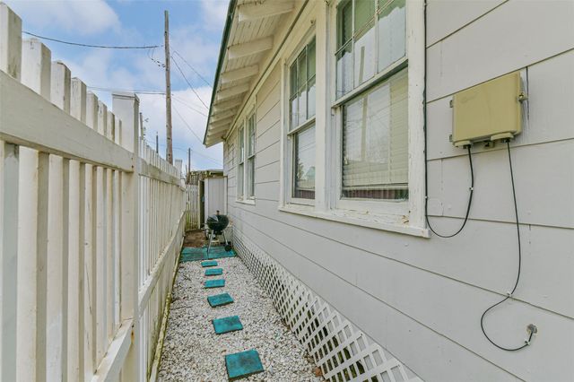 2314 31st Street, Galveston, TX 77550