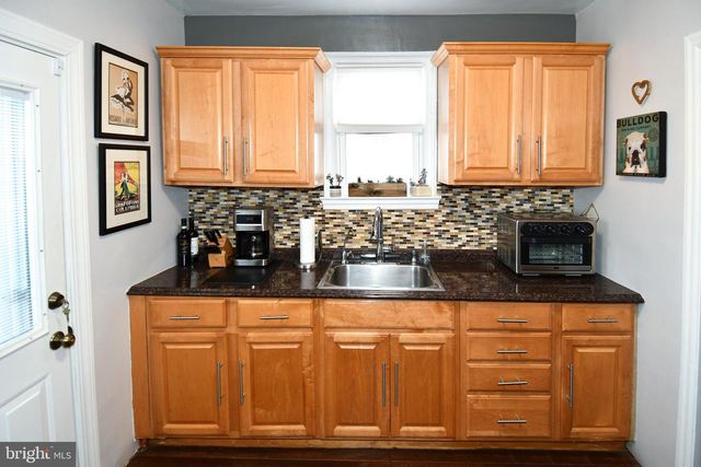 6208 SLIGO MILL RD NE, Washington, DC 20011