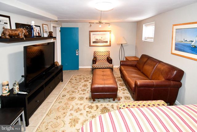 6208 SLIGO MILL RD NE, Washington, DC 20011