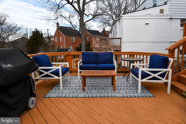 6208 SLIGO MILL RD NE, Washington, DC 20011