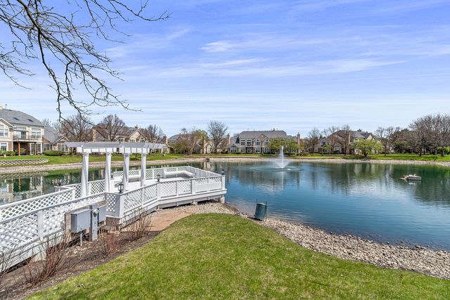3100 Lexington Lane 201, Glenview, IL 60026