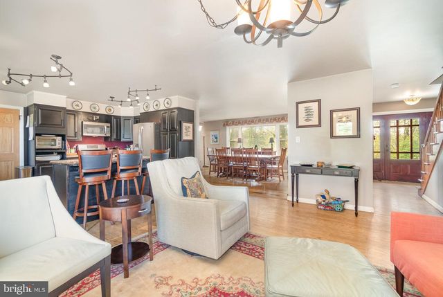 99 FOGELSANGER RD, Shippensburg, PA 17257
