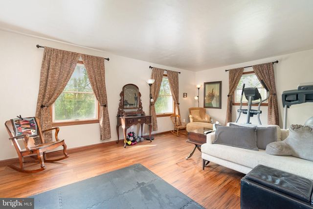 99 FOGELSANGER RD, Shippensburg, PA 17257