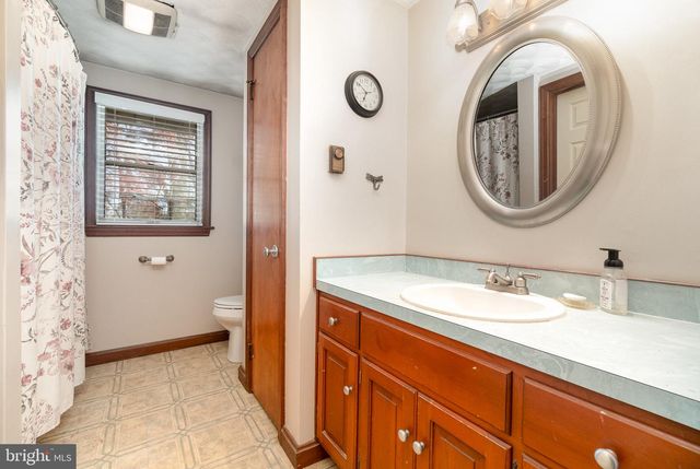 99 FOGELSANGER RD, Shippensburg, PA 17257