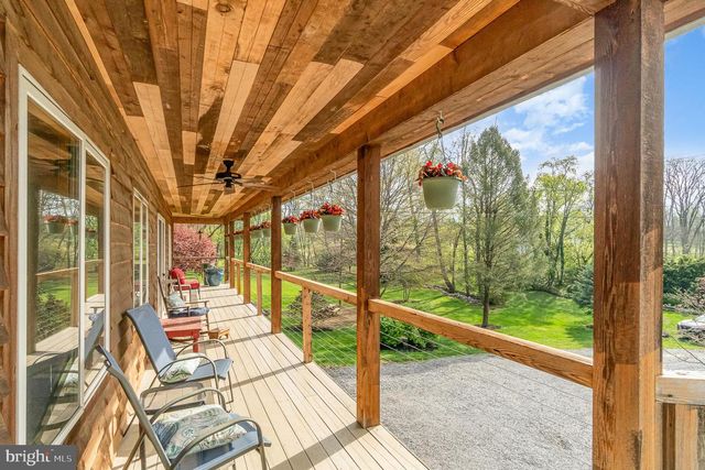 99 FOGELSANGER RD, Shippensburg, PA 17257