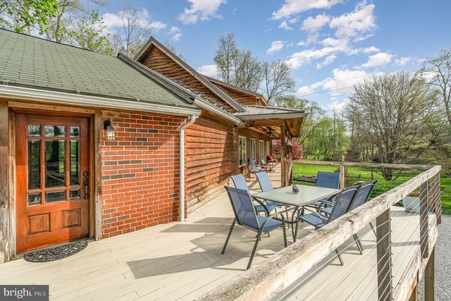 99 FOGELSANGER RD, Shippensburg, PA 17257