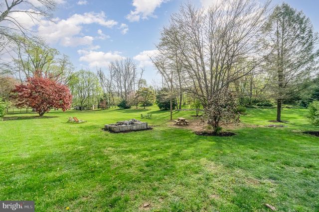 99 FOGELSANGER RD, Shippensburg, PA 17257
