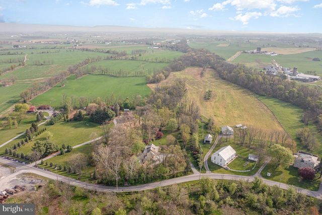99 FOGELSANGER RD, Shippensburg, PA 17257