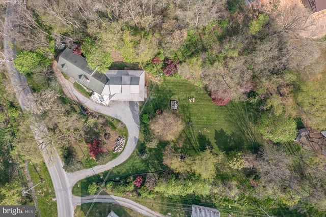 99 FOGELSANGER RD, Shippensburg, PA 17257