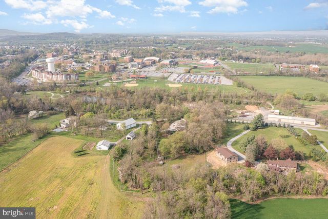 99 FOGELSANGER RD, Shippensburg, PA 17257