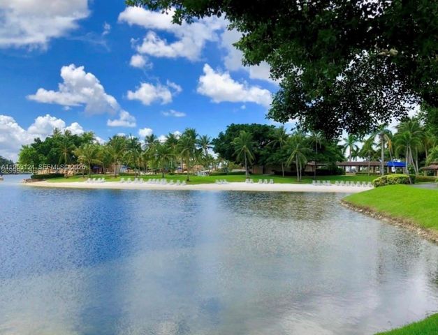 10700 NW 66th St 109, Doral, FL 33178