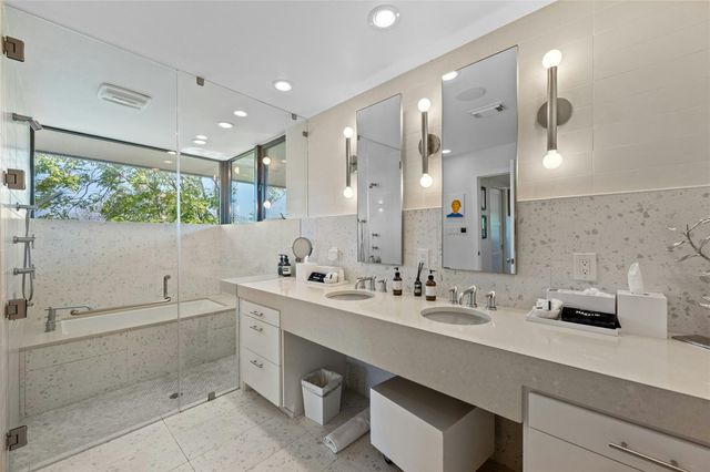 2409 East Side DR, Austin, TX 78704